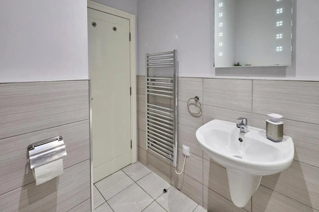 Host & Stay - Brooklands Timeless Scarborough